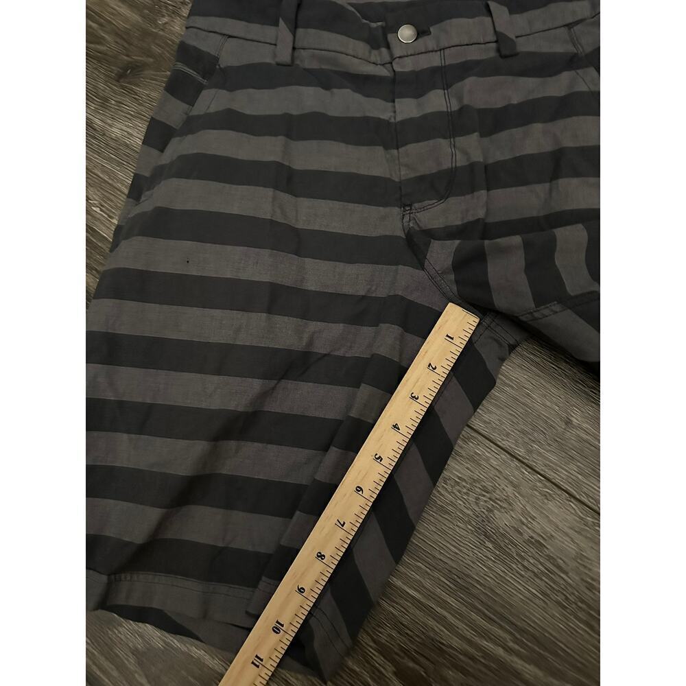 Lululemon Shorts Men's 32 X 10 Grey Stripes Casual - Picture 2 of 6